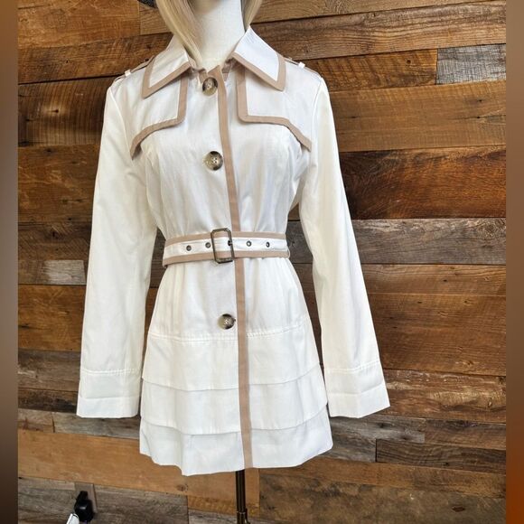 ✨GUESS White Trench Coat Jacket L | Belted Layered Hem | Contrast Trim | Lined - Picture 3 of 16